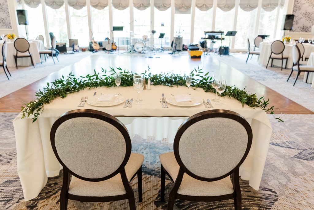 Bride and groom table at Regency Room with Colonial Williamsburg Resorts weddings