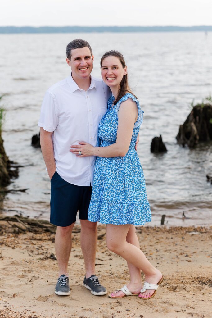 quick couples portrait at family mini session on the James River