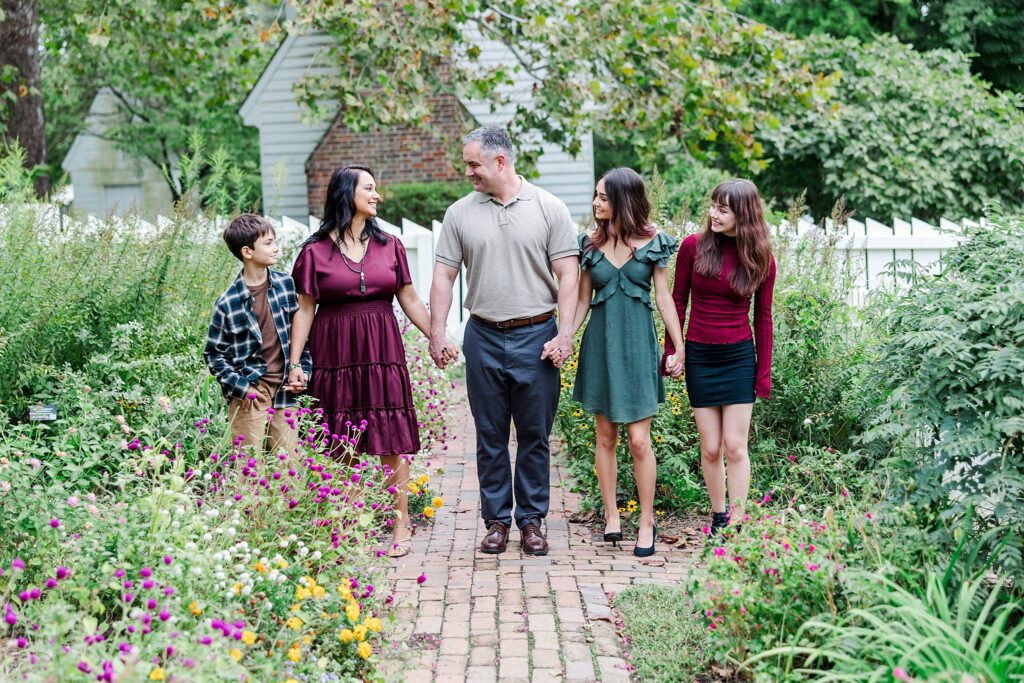 burgundy and green outfits for fall family photos in Williamsburg, VA