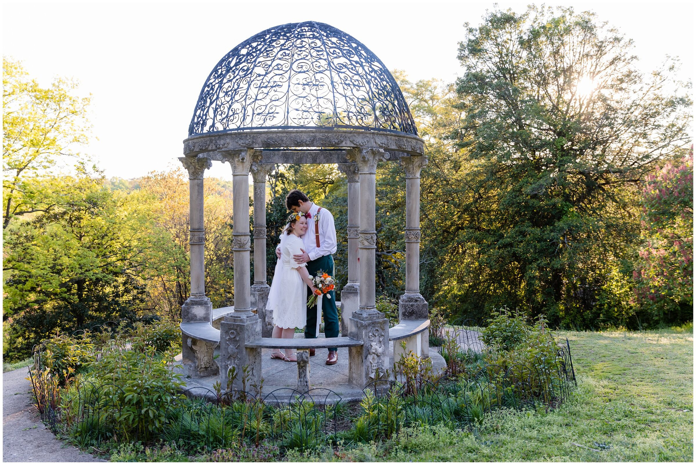beautiful gazebo for pictures at your Maymont wedding