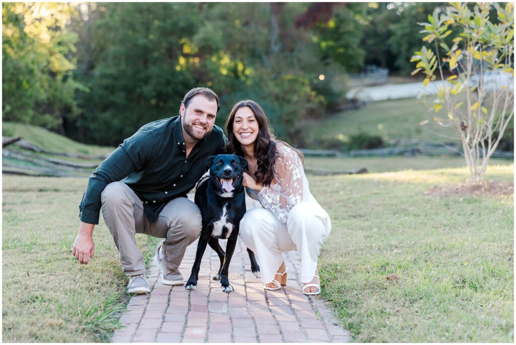 If you're planning an engagement session with your dog, try this cute pose!